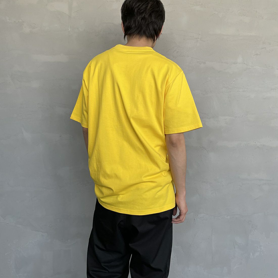 carhartt WIP [カーハートダブリューアイピー] UNIVERSITY ロゴプリントTシャツ [I028990] BUTTERCUP/&&モデル身長：173cm 着用サイズ：L&&