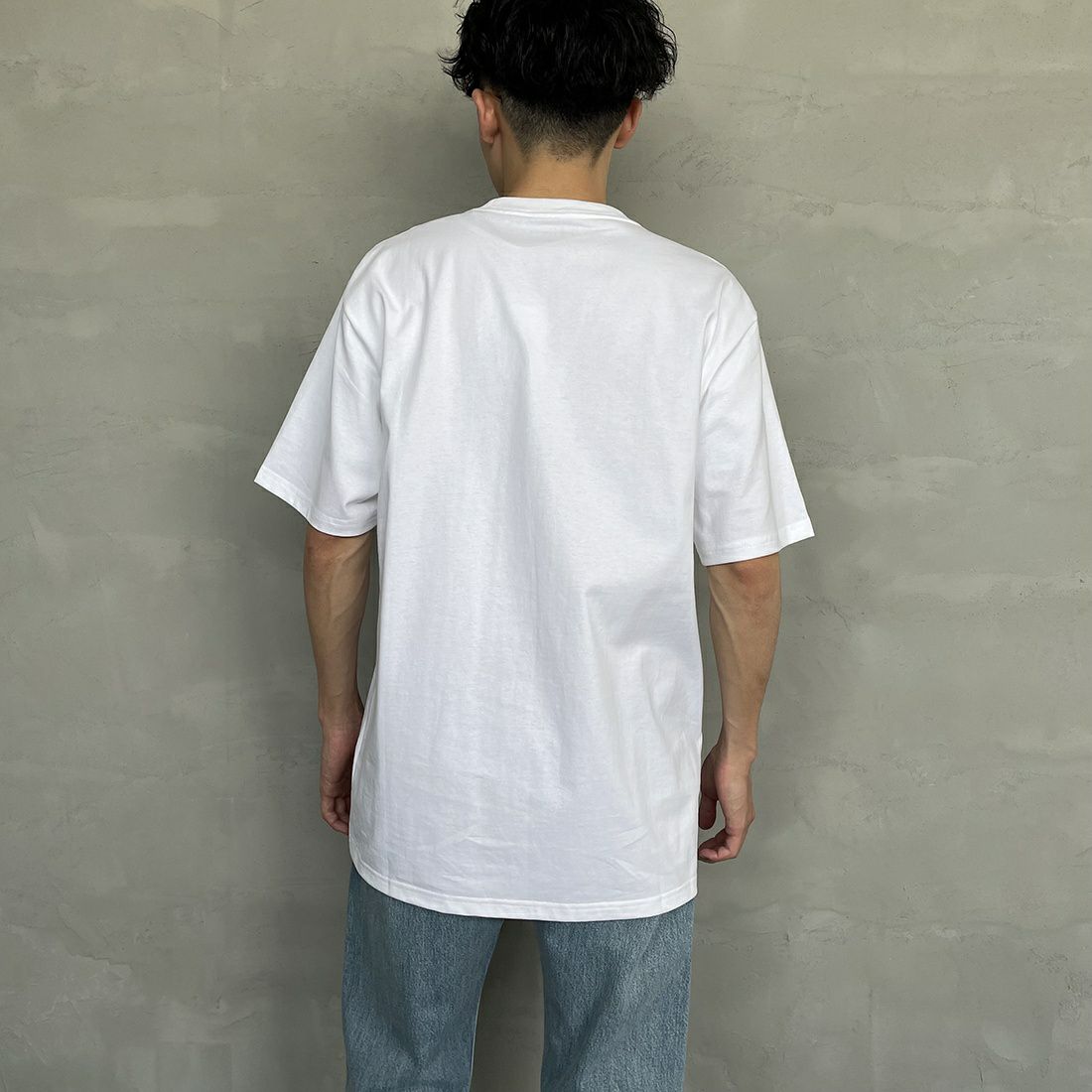 carhartt WIP [カーハートダブリューアイピー] UNIVERSITY ロゴプリントTシャツ [I028990] WHITE/BLAC&&モデル身長：168cm 着用サイズ：L&&
