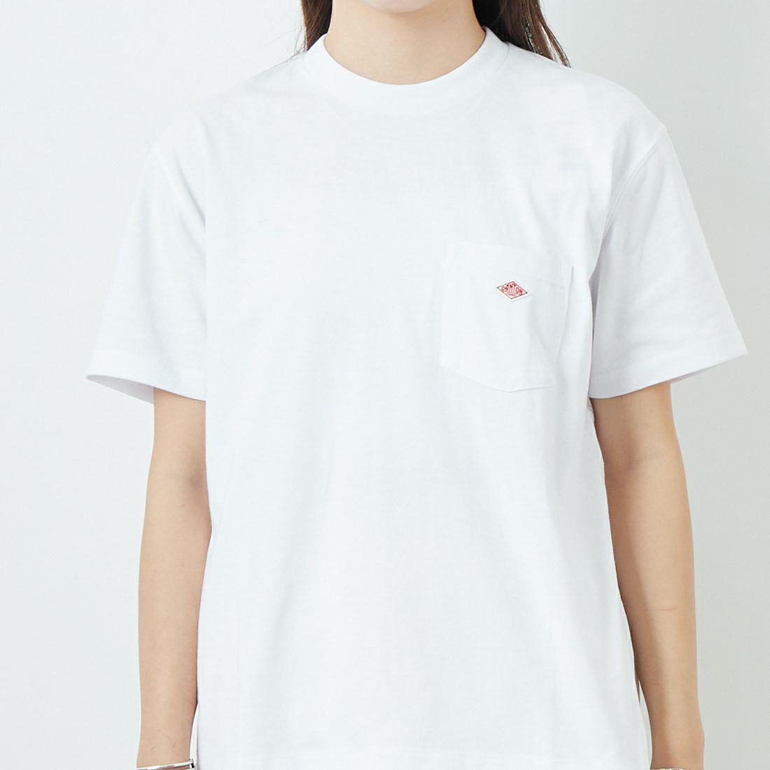 DANTON [ダントン] ソリッド ポケットTシャツ [DT-C0197TCB] WHITE &&モデル身長：167cm 着用サイズ：S&&