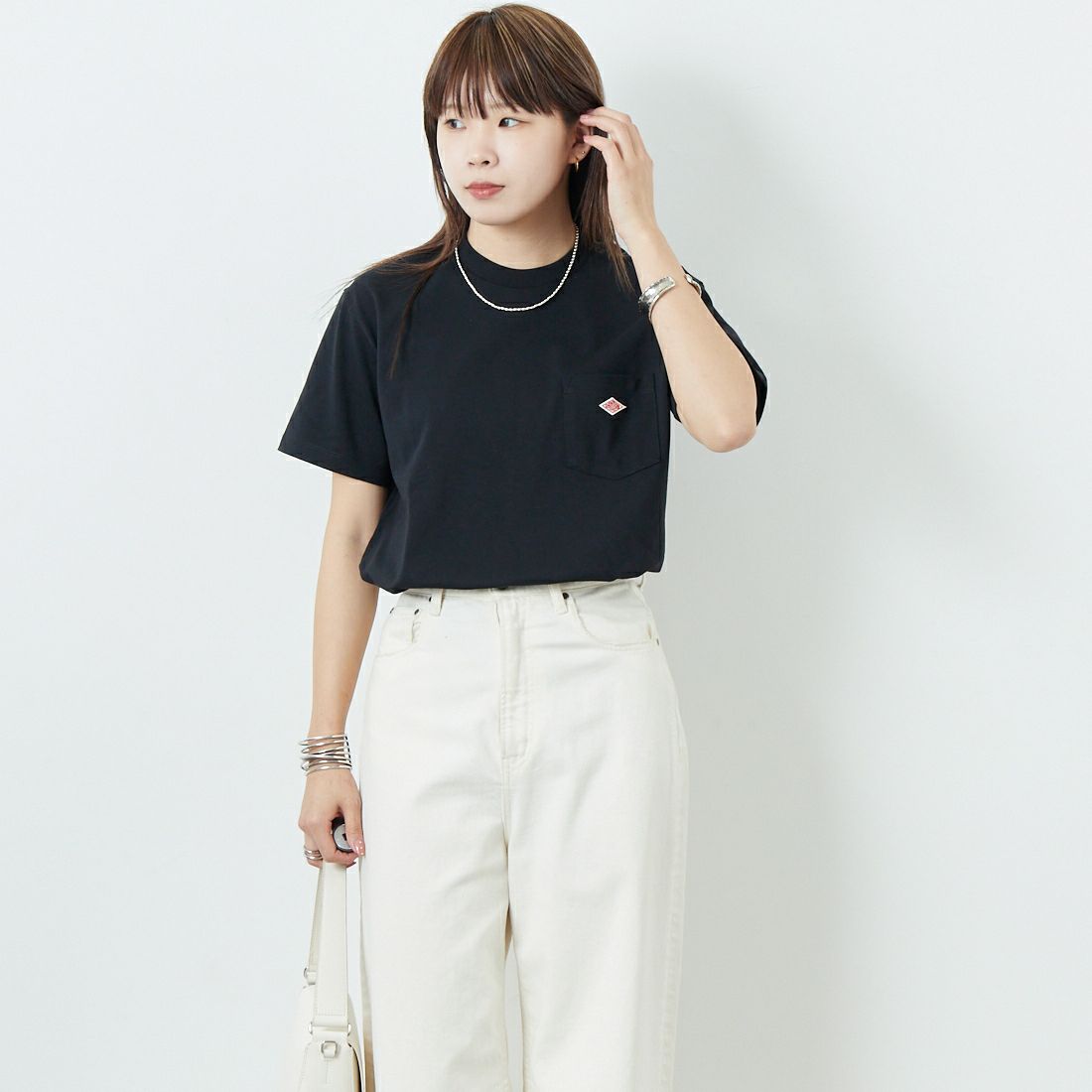 DANTON [ダントン] ソリッド ポケットTシャツ [DT-C0197TCB] BLACK &&モデル身長：167cm 着用サイズ：S&&