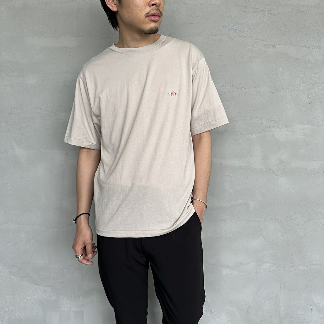 DANTON [ダントン] インナーTシャツ [DT-C0196CVT] GREIGE &&モデル身長：173cm 着用サイズ：M&&