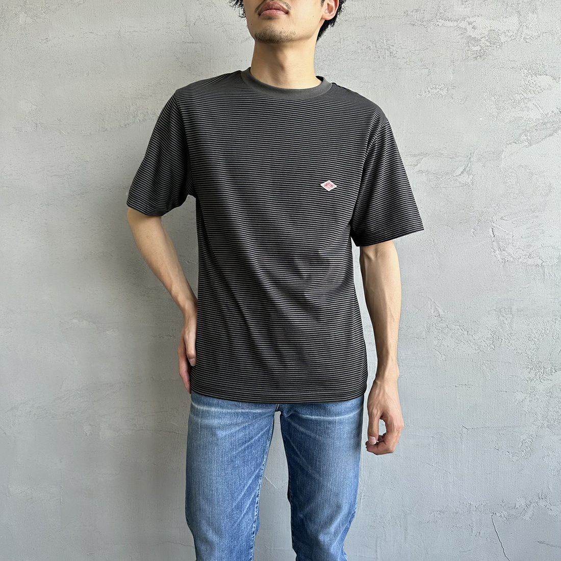 DANTON [ダントン] インナーTシャツ [DT-C0196CVT] CHARCOAL/B &&モデル身長：168cm 着用サイズ：S&&