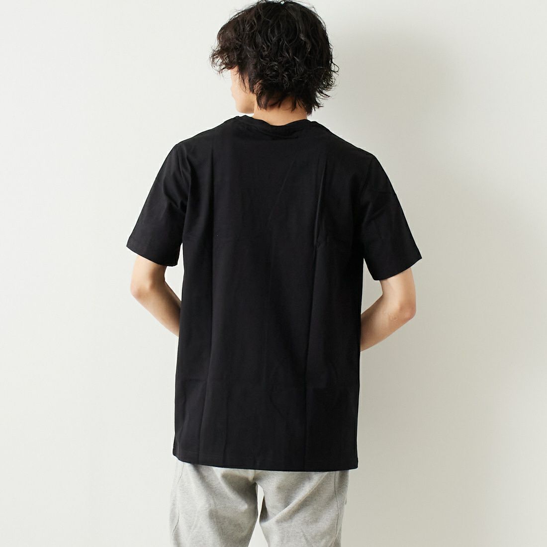 BALR. [ボーラー] ロゴプリントストレートTシャツ [B11121048] JET BLACK &&モデル身長：182cm 着用サイズ：L&&
