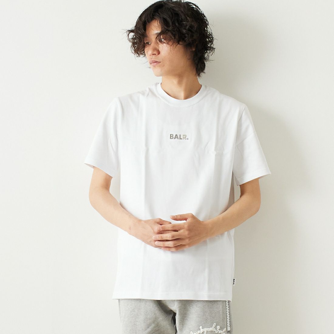 BALR. [ボーラー] ブラックレーベルクラシックストレートTシャツ [B10003] WHITE &&モデル身長：182cm 着用サイズ：L&&
