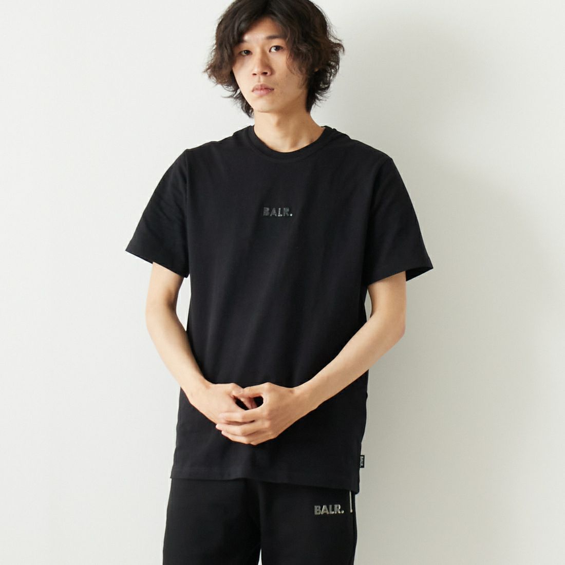 BALR. [ボーラー] ブラックレーベルクラシックストレートTシャツ [B10003] BLACK &&モデル身長：182cm 着用サイズ：L&&