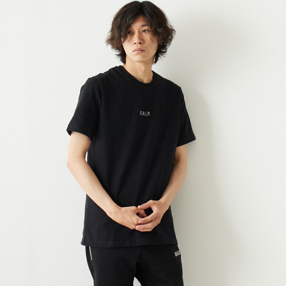 BALR. [ボーラー] ブラックレーベルクラシックストレートTシャツ [B10003] BLACK &&モデル身長：182cm 着用サイズ：L&&