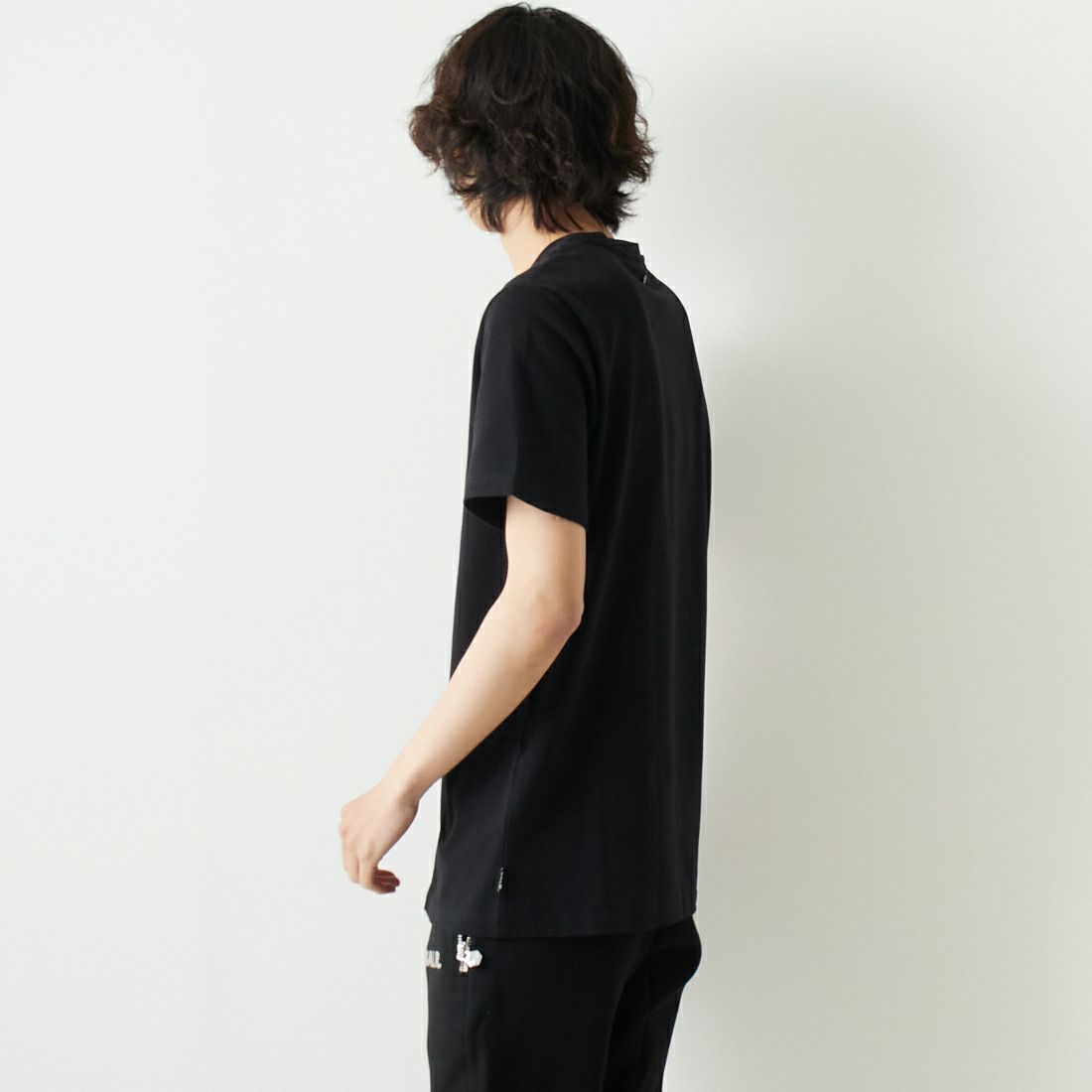 BALR. [ボーラー] ブラックレーベルクラシックストレートTシャツ [B10003] BLACK &&モデル身長：182cm 着用サイズ：L&&