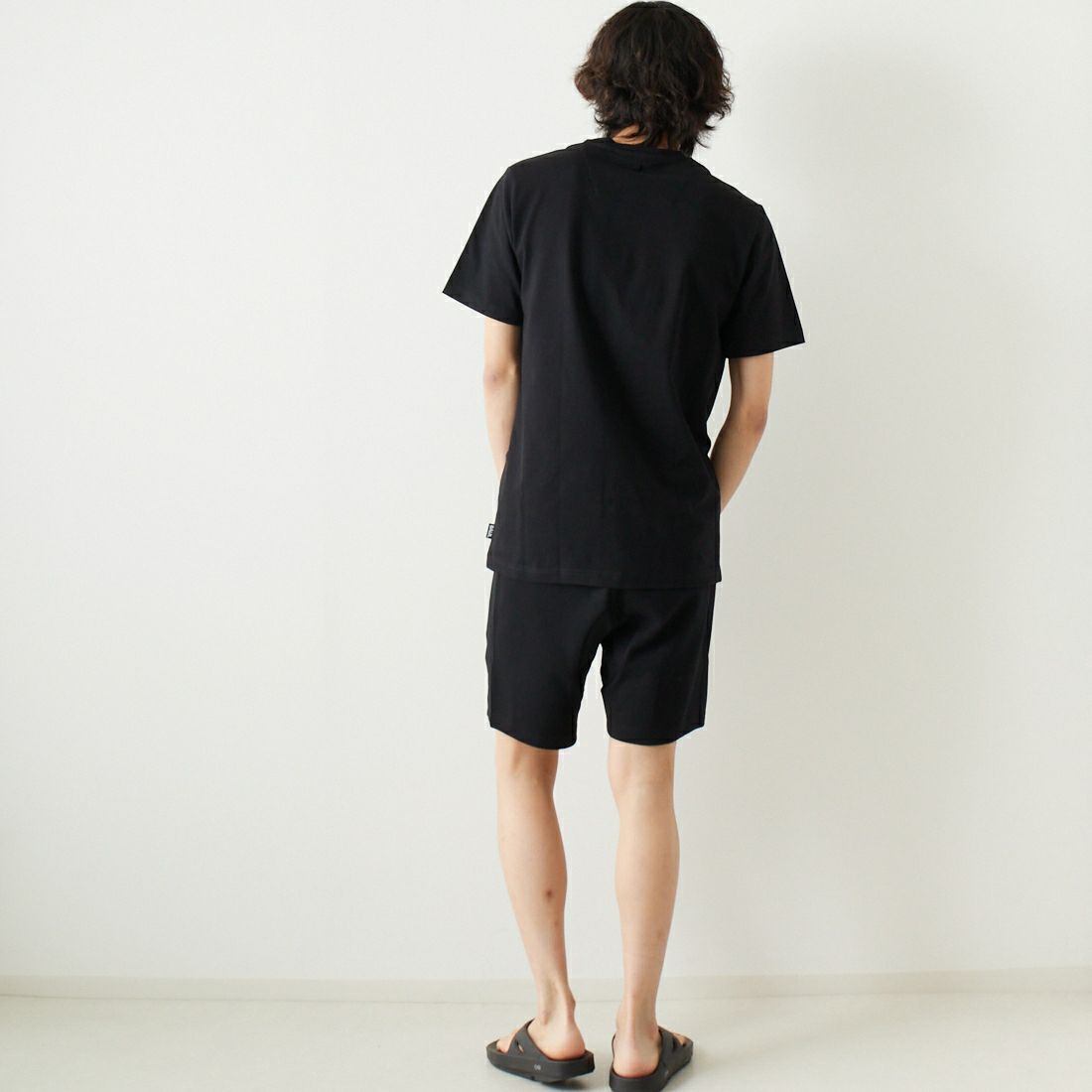 BALR. [ボーラー] ブラックレーベルクラシックストレートTシャツ [B10003] BLACK &&モデル身長：182cm 着用サイズ：L&&