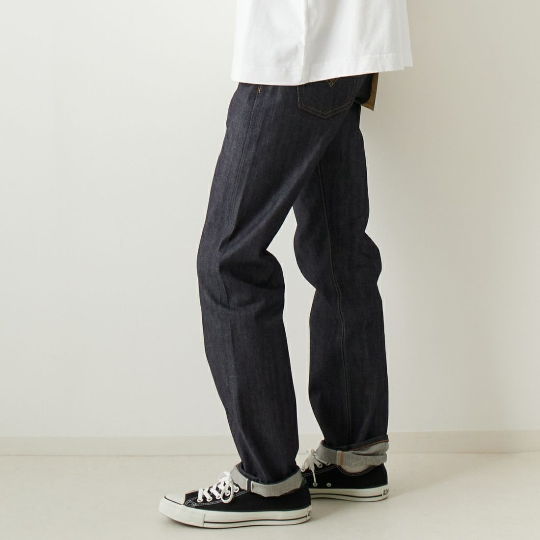 LEVIS Vintage Clothing [リーバイス ヴィンテージ クロージング] 1947年モデル501 [47501-02] 24 RIGID &&モデル身長：182cm 着用サイズ：30&&