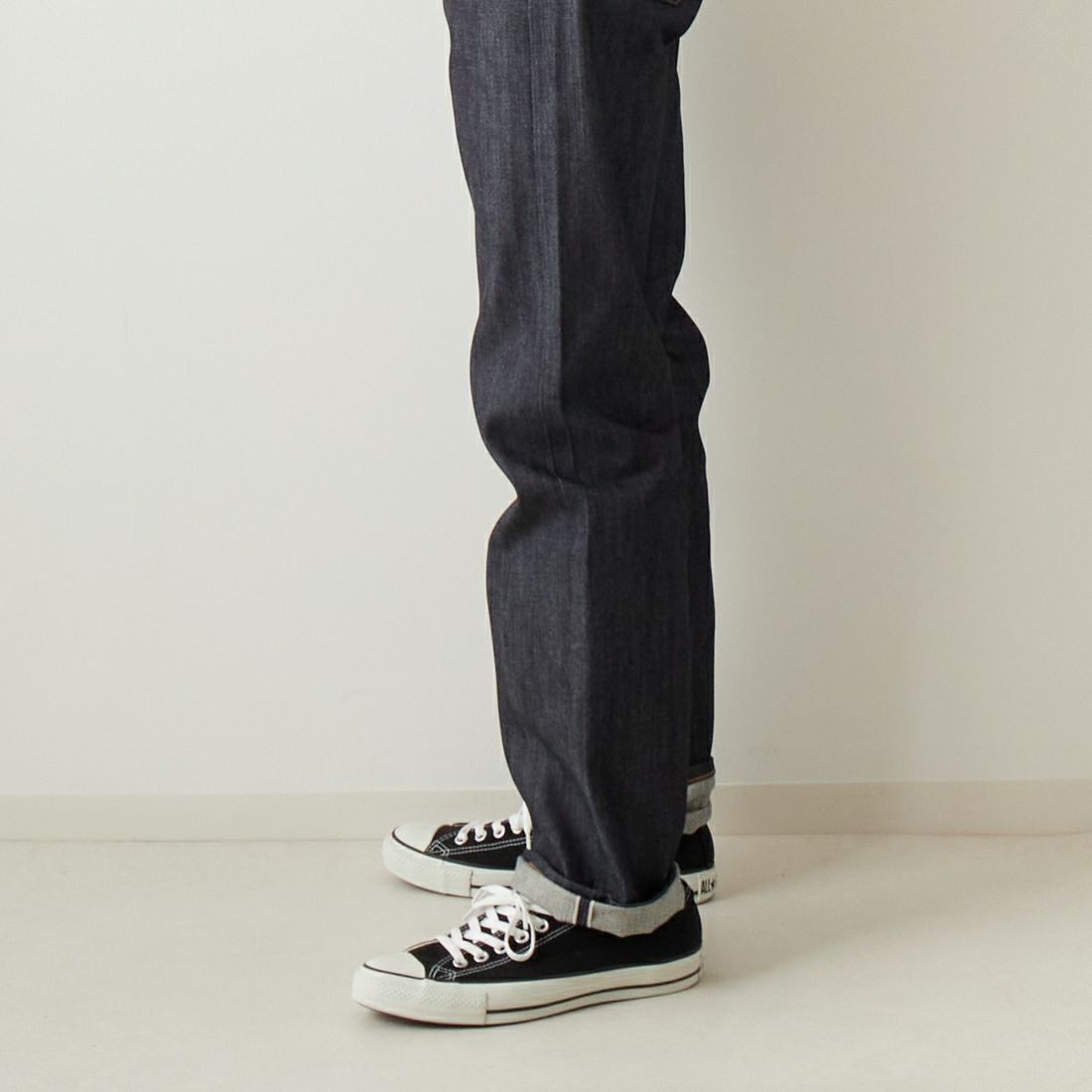LEVIS Vintage Clothing [リーバイス ヴィンテージ クロージング] 1947年モデル501 [47501-02] 24 RIGID &&モデル身長：182cm 着用サイズ：30&&