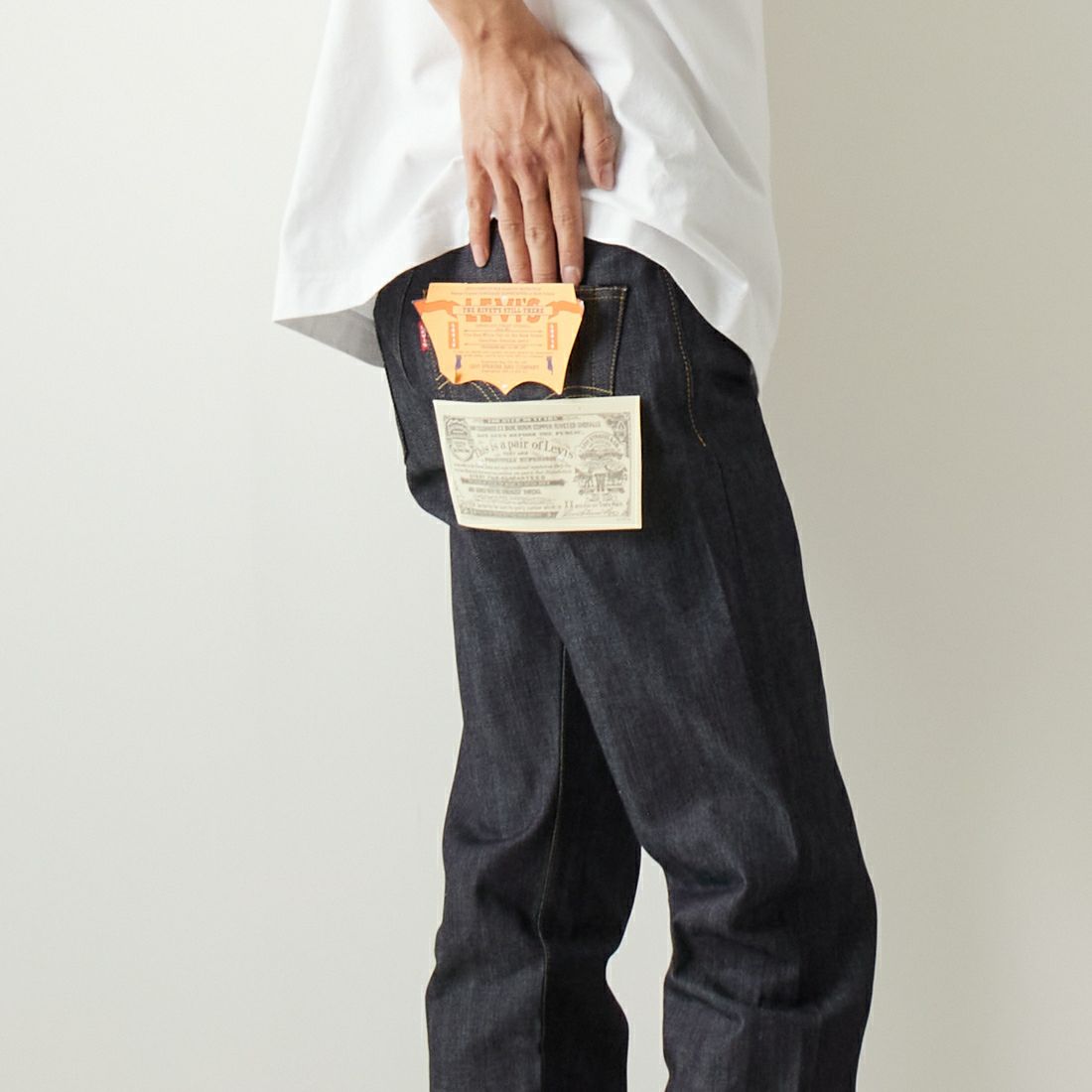 LEVIS Vintage Clothing [リーバイス ヴィンテージ クロージング] 1947年モデル501 [47501-02] 24 RIGID &&モデル身長：182cm 着用サイズ：30&&