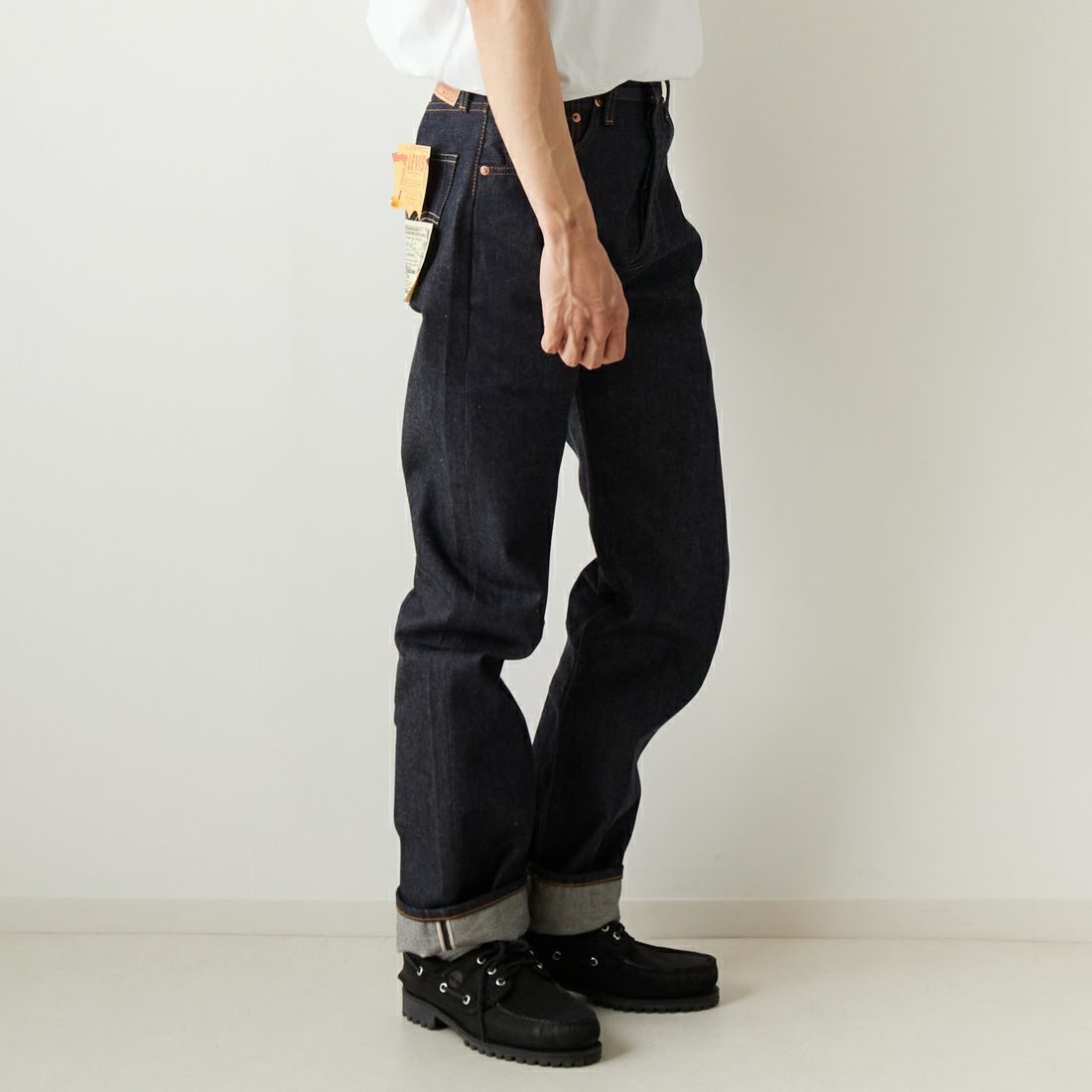 LEVIS Vintage Clothing [リーバイス ヴィンテージ クロージング] 1955モデル 501 [50155-00] 79 RIGID &&モデル身長：182cm 着用サイズ：30&&