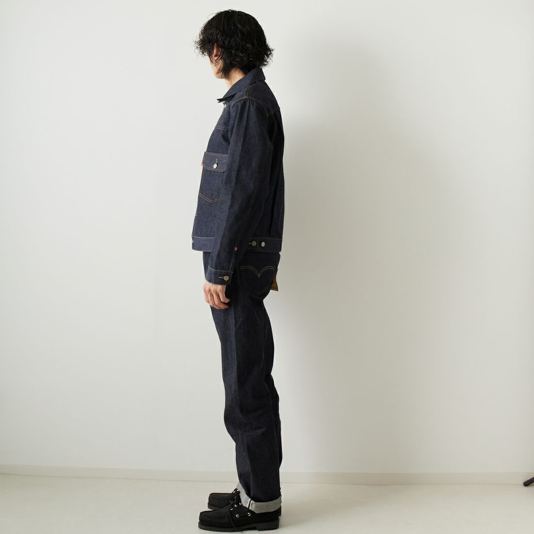 LEVIS Vintage Clothing [リーバイス ヴィンテージ クロージング] 1955モデル 501 [50155-00] 79 RIGID &&モデル身長：182cm 着用サイズ：30&&