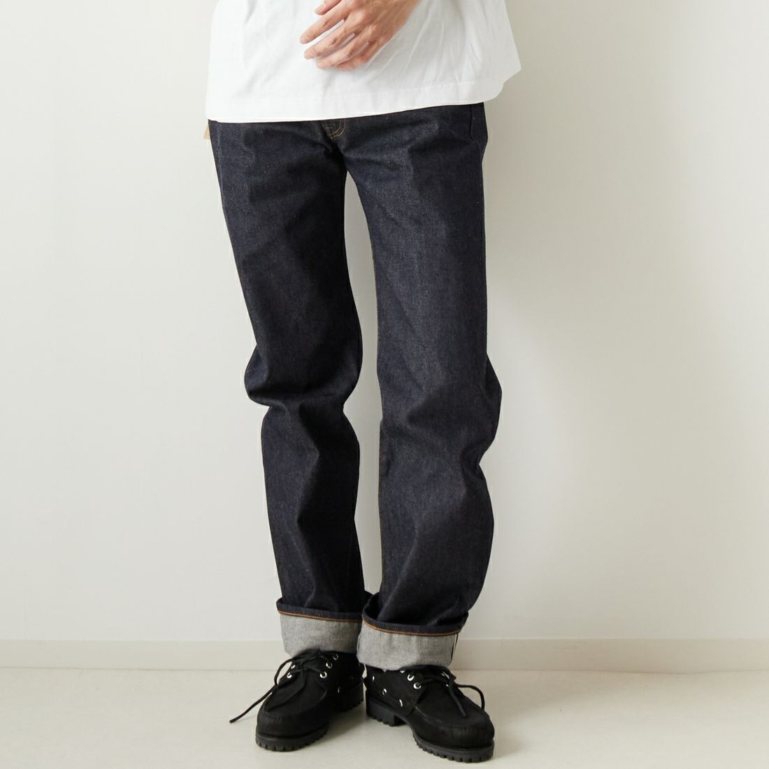 LEVIS Vintage Clothing [リーバイス ヴィンテージ クロージング] 1955モデル 501 [50155-00] 79 RIGID &&モデル身長：182cm 着用サイズ：30&&