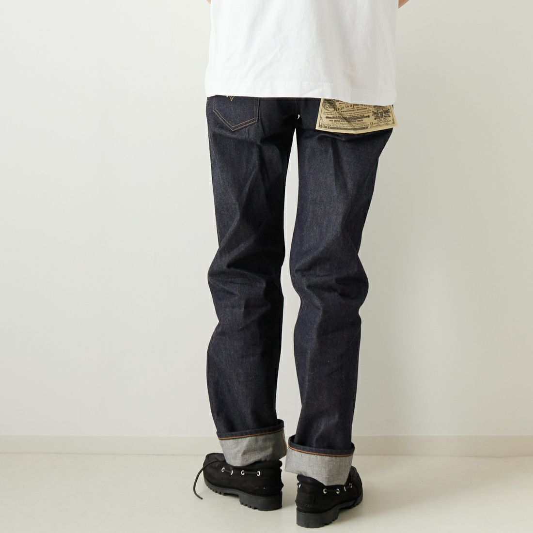 LEVIS Vintage Clothing [リーバイス ヴィンテージ クロージング] 1955モデル 501 [50155-00] 79 RIGID &&モデル身長：182cm 着用サイズ：30&&