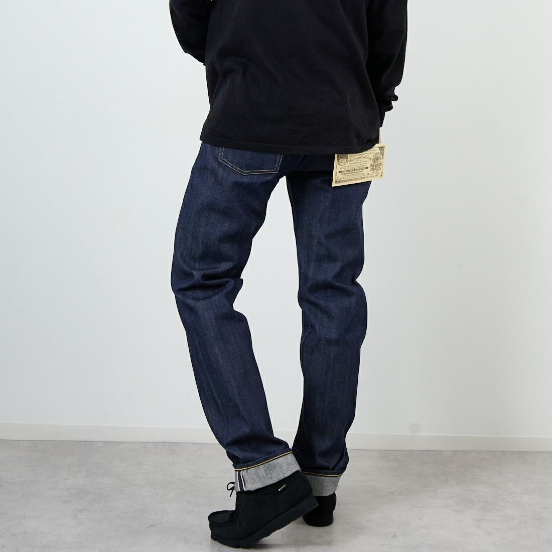LEVIS Vintage Clothing [リーバイス ヴィンテージ クロージング] 1966モデル 501 [66501-01] 46 RIGID &&モデル身長：179cm 着用サイズ：30&&