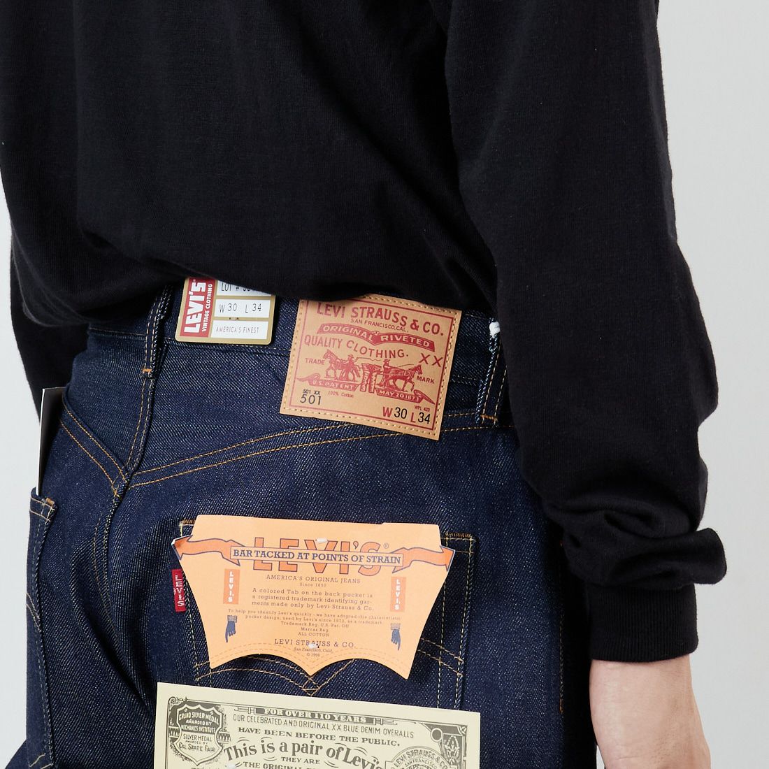 LEVIS Vintage Clothing [リーバイス ヴィンテージ クロージング] 1966モデル 501 [66501-01] 46 RIGID &&モデル身長：179cm 着用サイズ：30&&