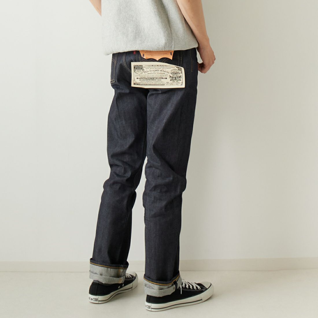 LEVIS Vintage Clothing [リーバイス ヴィンテージ クロージング] 1944モデル 501 [44501-00] 88 RIGID &&モデル身長：182cm 着用サイズ：30&&