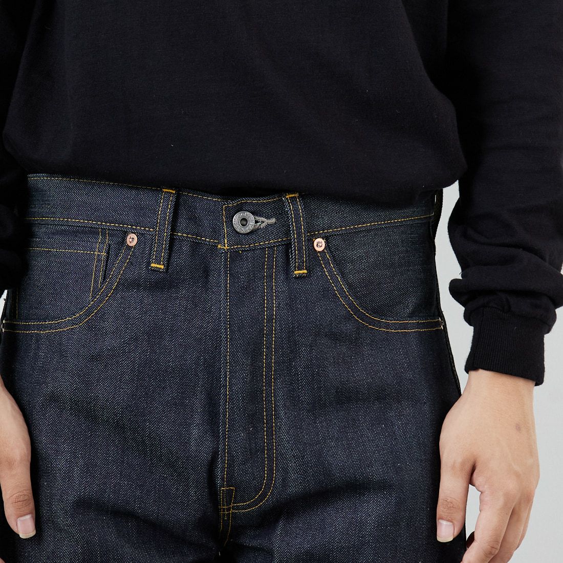 LEVIS Vintage Clothing [リーバイス ヴィンテージ クロージング] 1944モデル 501 [44501-00] 88 RIGID &&モデル身長：179cm 着用サイズ：32&&