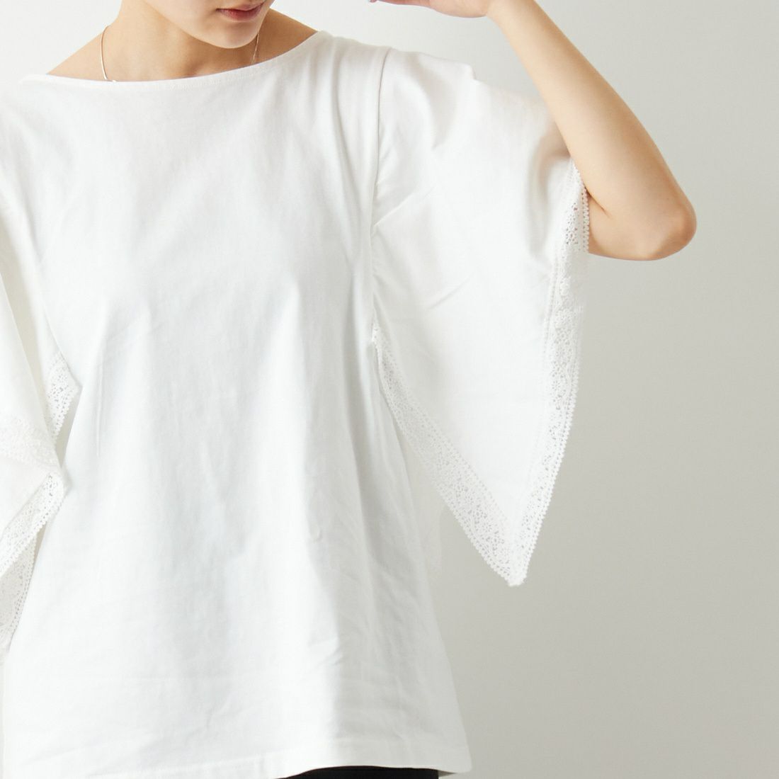 USINE [ユジーヌ] ハンカチーフスリーブTシャツ [2310805] WHITE &&モデル身長：160cm 着用サイズ：F&&