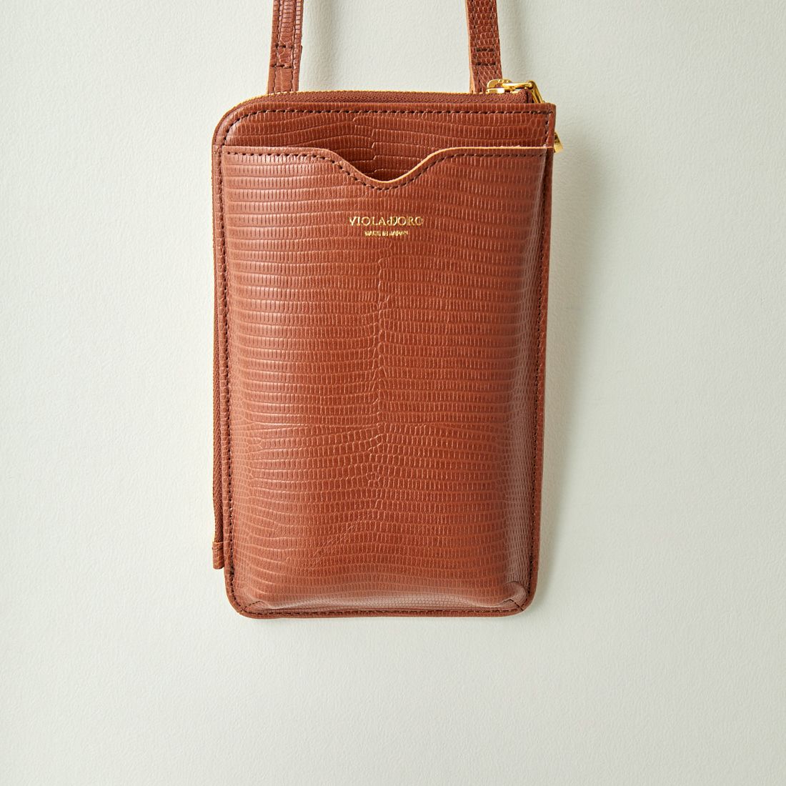 VIOLAd'ORO [ヴィオラドーロ] ADRIA レザースマートフォンポシェット [V-1289] CHESTNUT