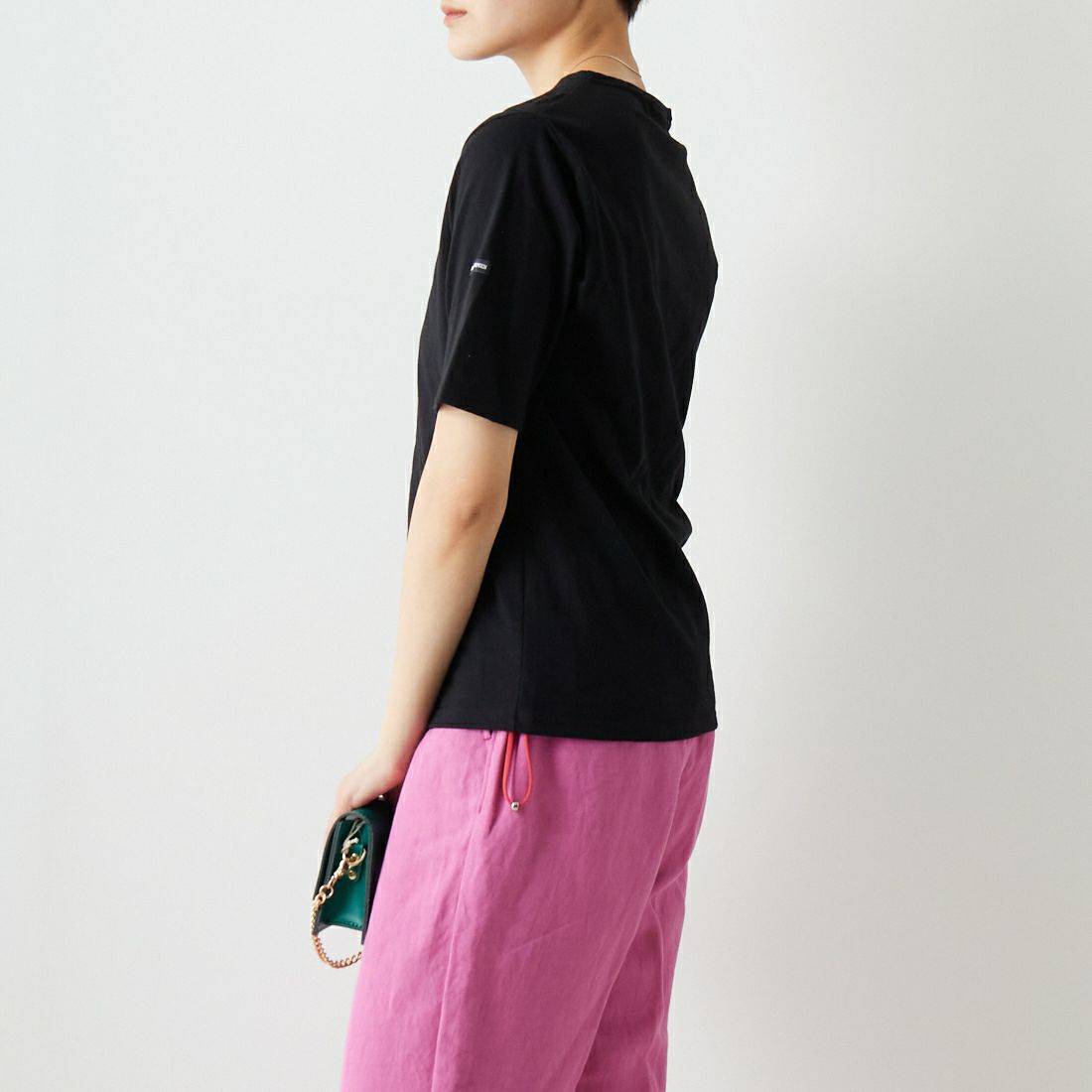 ST.JAMES [セントジェームス] ピリアックソリッドTシャツ [PIRIAC-SD] NOIR &&モデル身長：160cm 着用サイズ：1&&