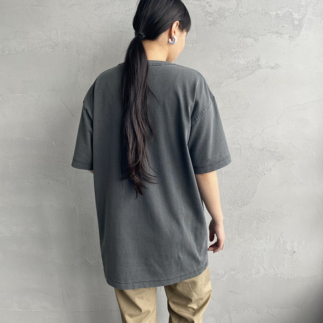 carhartt WIP [カーハートダブリューアイピー] ショートスリーブ ネルソンTシャツ [I029949] BLACK &&モデル身長：156cm 着用サイズ：S&&