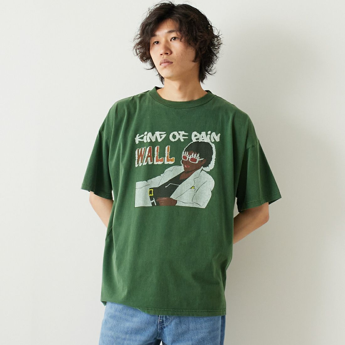 REMI RELIEF [レミレリーフ] 別注 20天竺プリントTシャツ KING [RN24329277-JF] GRN &&モデル身長：182cm 着用サイズ：M&&