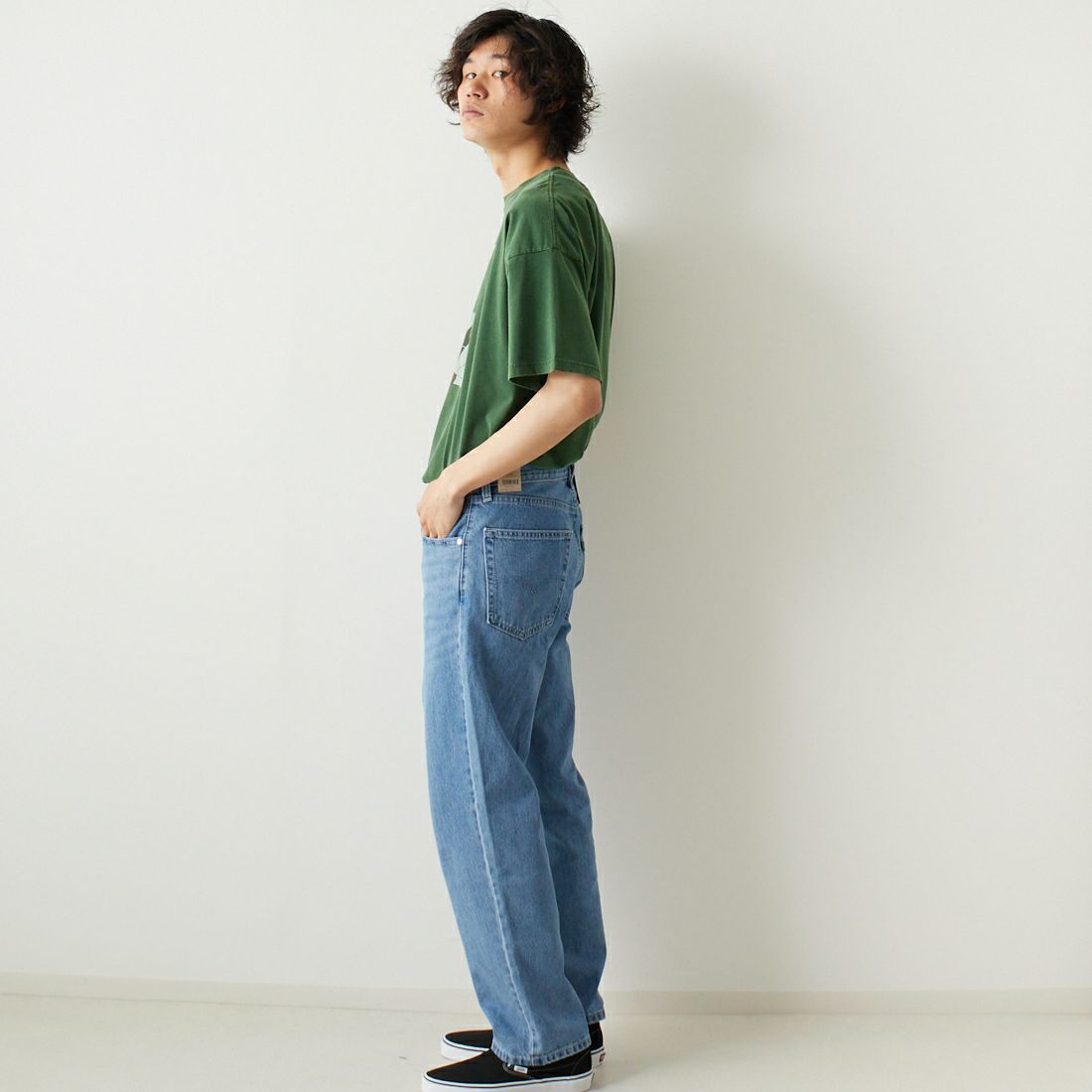 REMI RELIEF [レミレリーフ] 別注 20天竺プリントTシャツ KING [RN24329277-JF] GRN &&モデル身長：182cm 着用サイズ：M&&