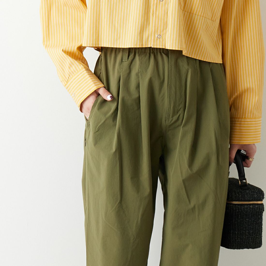 UNIVERSAL OVERALL [ユニバーサルオーバーオール] 別注 MAKINO ガーデナーパンツ [U2313606IN-JF] OLIVE &&モデル身長：160cm 着用サイズ：S&&
