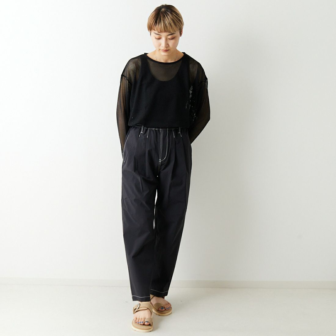 UNIVERSAL OVERALL [ユニバーサルオーバーオール] 別注 MAKINO ガーデナーパンツ [U2313606IN-JF] BLACK &&モデル身長：160cm 着用サイズ：S&&