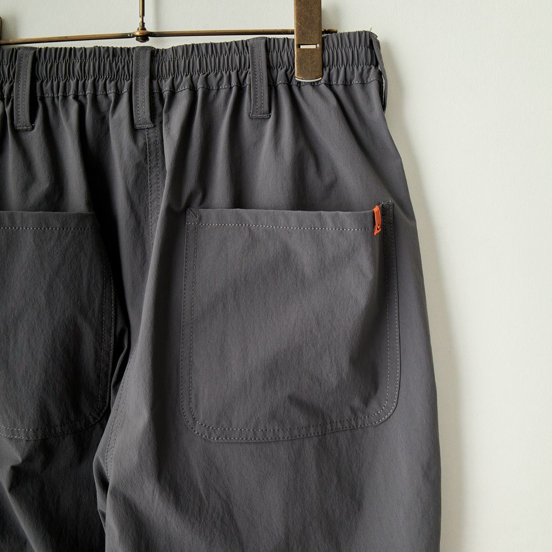 UNIVERSAL OVERALL [ユニバーサルオーバーオール] 別注 MAKINO ガーデナーパンツ [U2313606IN-JF] CHARCOAL