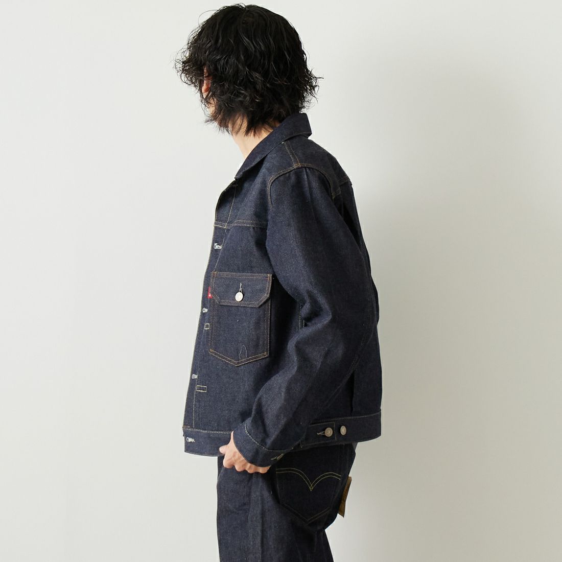 LEVIS Vintage Clothing [リーバイス ヴィンテージ クロージング] 1953モデルTYPE2デニムジャケット [70507-00] 66 RIGID &&モデル身長：182cm 着用サイズ：M&&