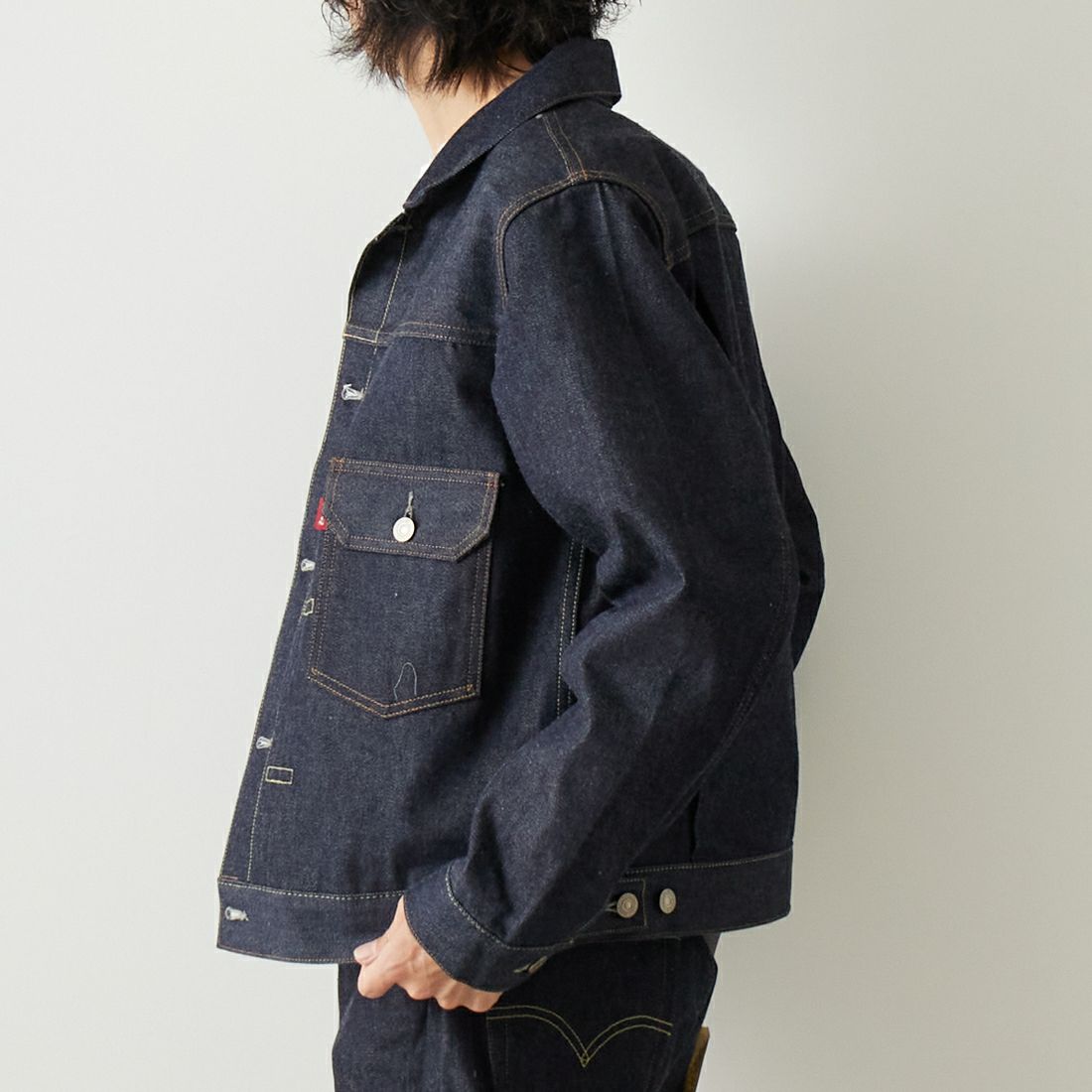 LEVIS Vintage Clothing [リーバイス ヴィンテージ クロージング] 1953モデルTYPE2デニムジャケット [70507-00] 66 RIGID &&モデル身長：182cm 着用サイズ：M&&