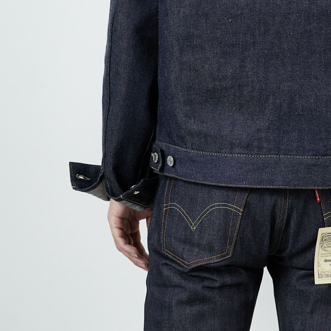 LEVIS Vintage Clothing [リーバイス ヴィンテージ クロージング] 1953モデルTYPE2デニムジャケット [70507-00] 66 RIGID &&モデル身長：182cm 着用サイズ：M&&