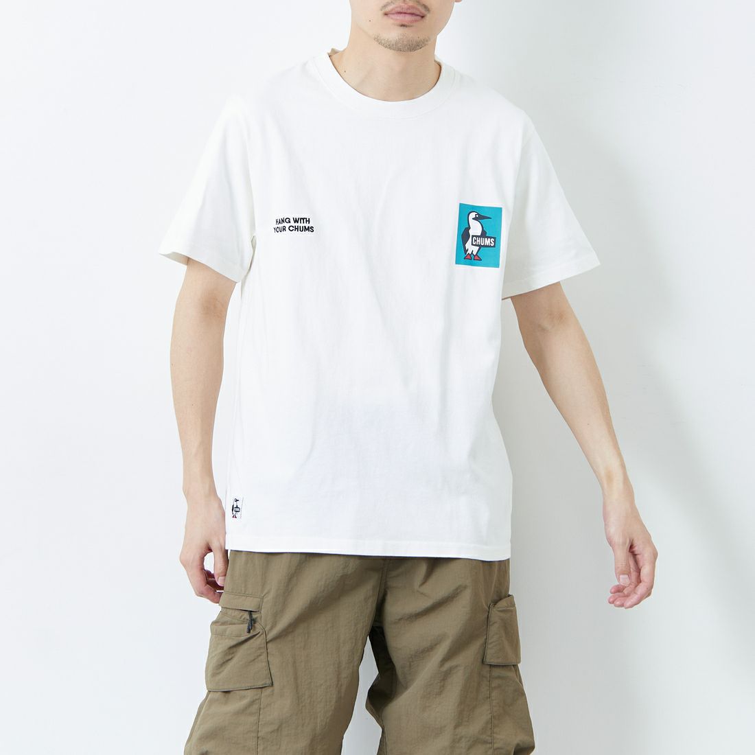 CHUMS [チャムス] 別注 ヒストリーロゴ バックプリントTシャツ [CH01-2311-JF] W001 WHITE &&モデル身長：168cm 着用サイズ：L&&