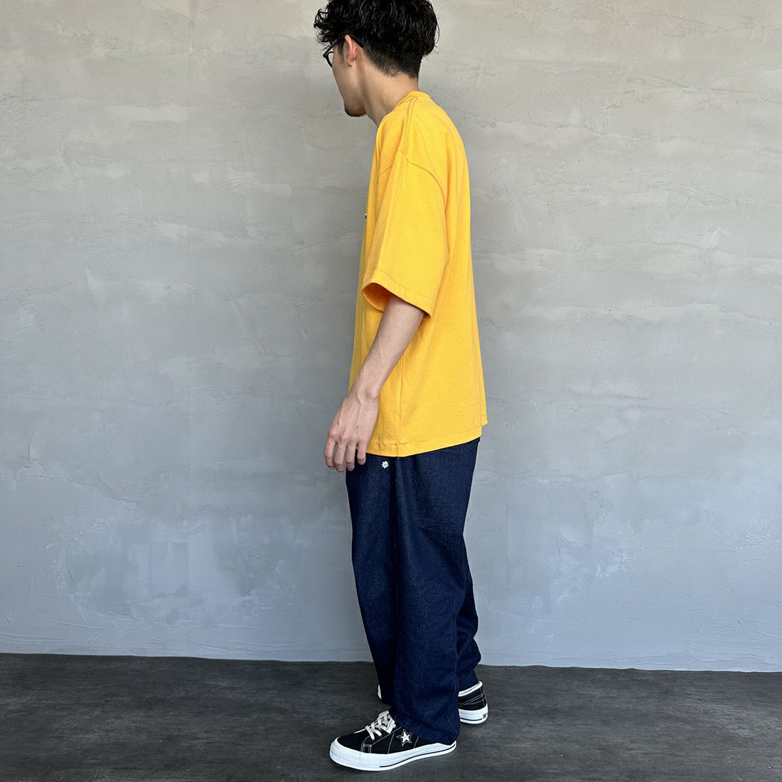 THE FOX [ザフォックス] 別注 ワンポイントロゴTシャツ [PN23S015-JF] YELLOW &&モデル身長：168cm 着用サイズ：M&&
