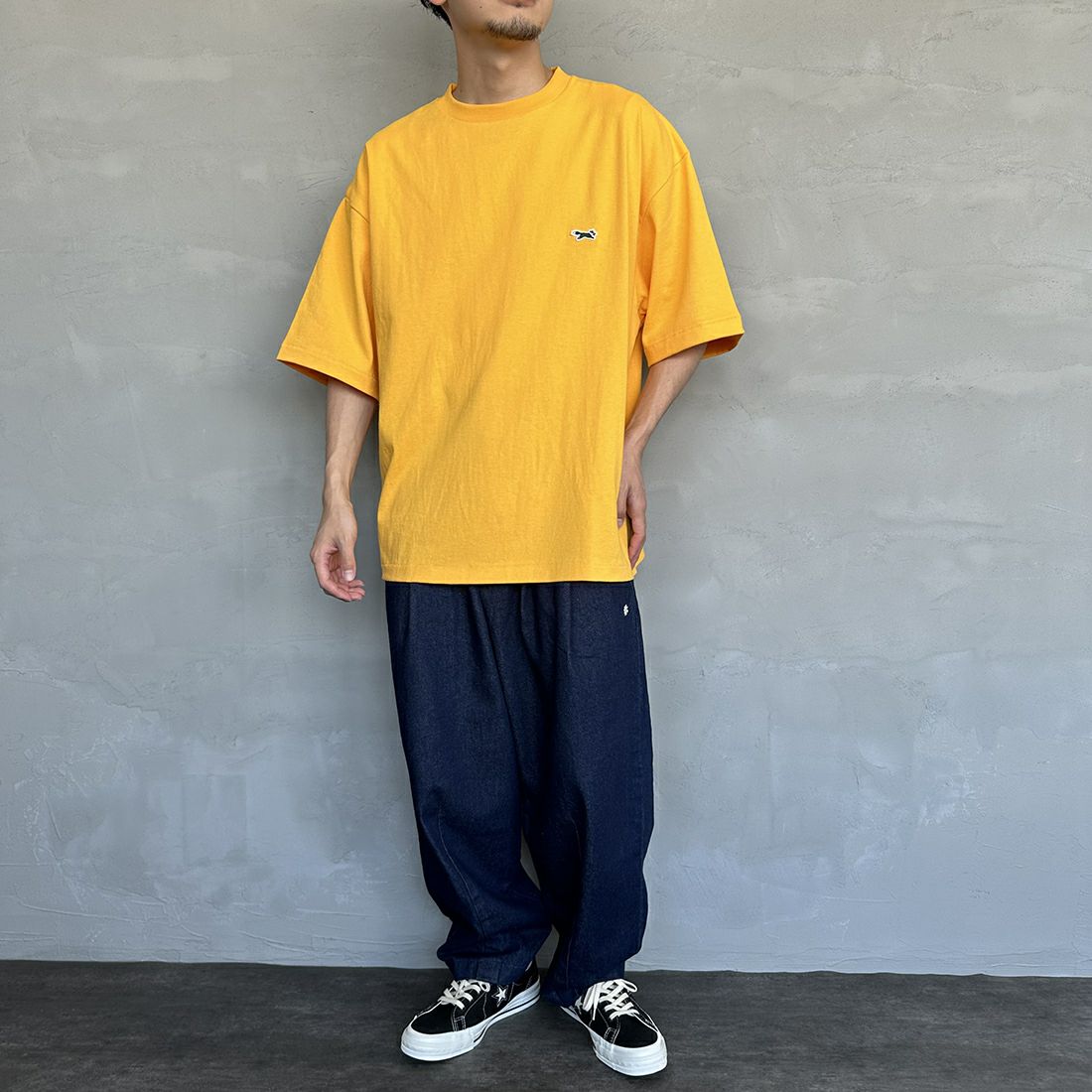 THE FOX [ザフォックス] 別注 ワンポイントロゴTシャツ [PN23S015-JF] YELLOW &&モデル身長：168cm 着用サイズ：M&&