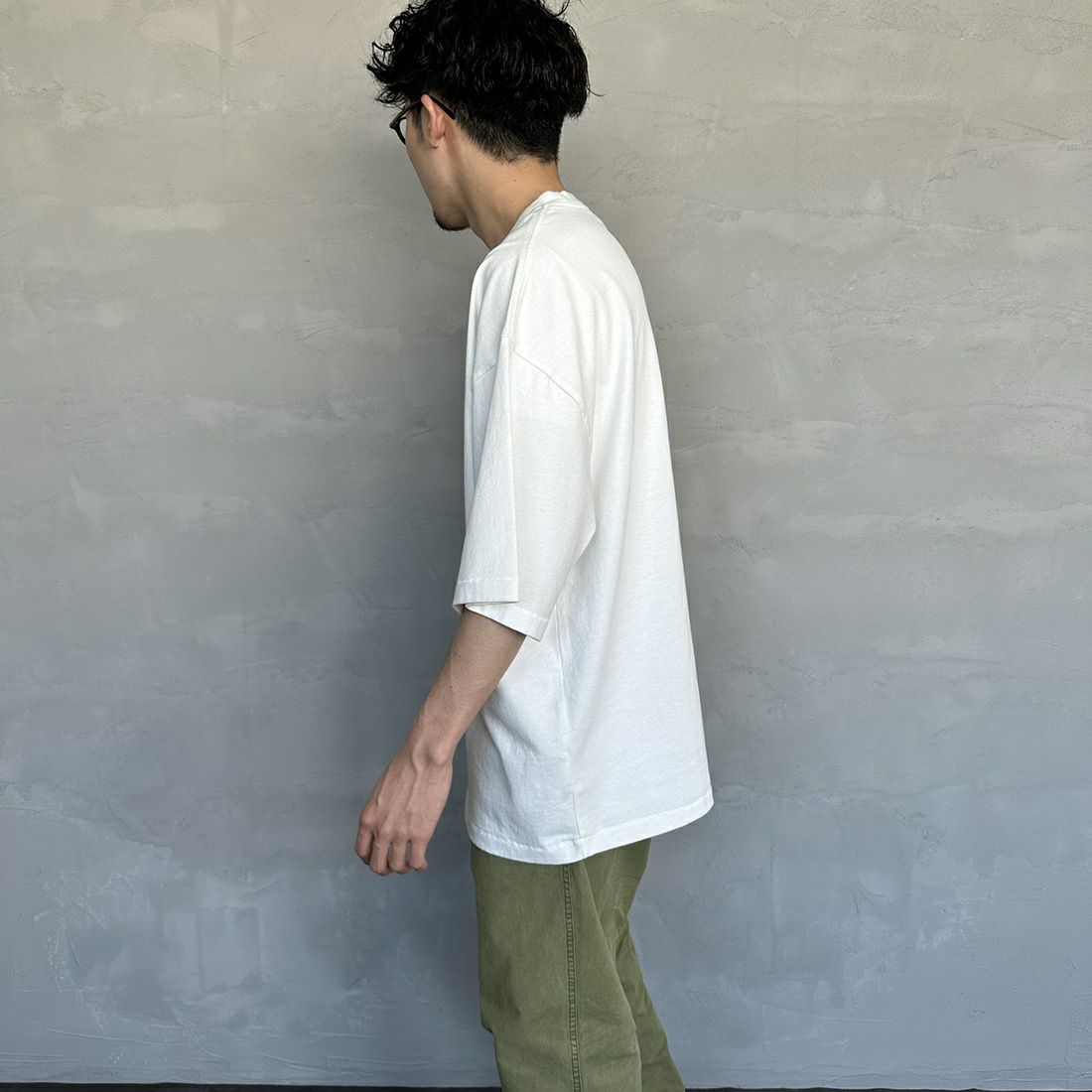 THE FOX [ザフォックス] 別注 ワンポイントロゴTシャツ [PN23S015-JF] WHITE &&モデル身長：168cm 着用サイズ：L&&