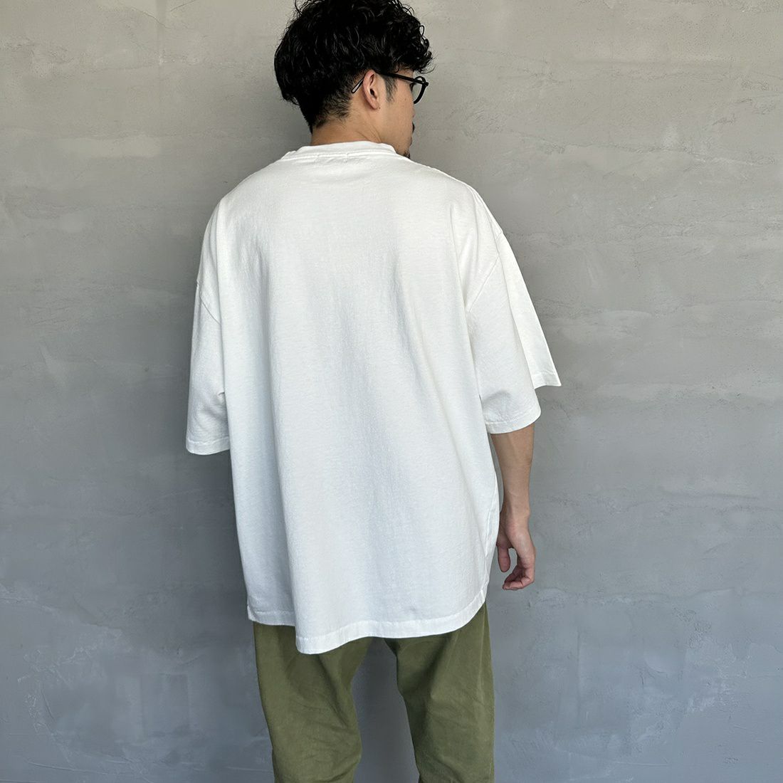 THE FOX [ザフォックス] 別注 ワンポイントロゴTシャツ [PN23S015-JF] WHITE &&モデル身長：168cm 着用サイズ：L&&