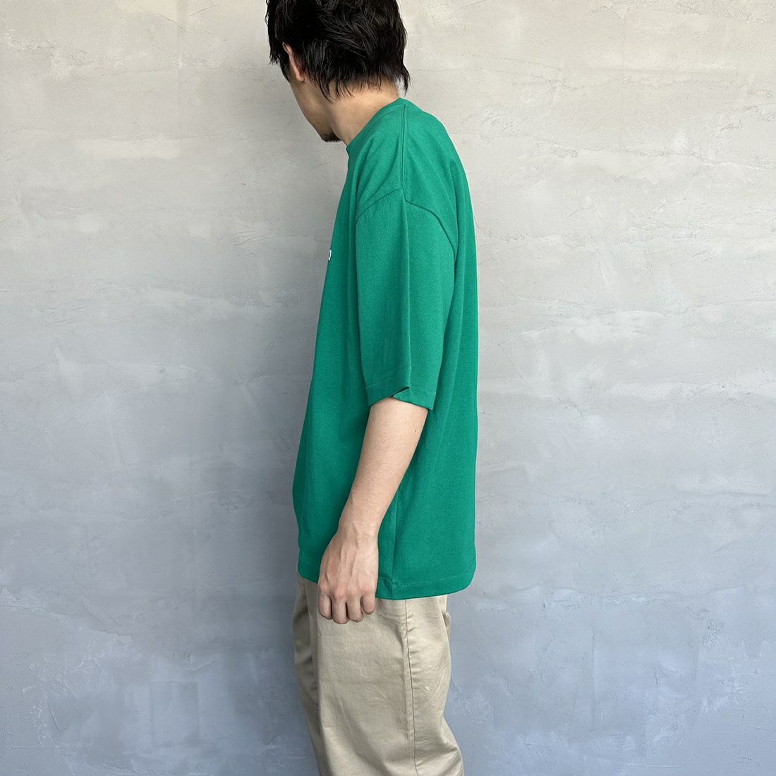 THE FOX [ザフォックス] 別注 ワンポイントロゴTシャツ [PN23S015-JF] GREEN &&モデル身長：173cm 着用サイズ：M&&