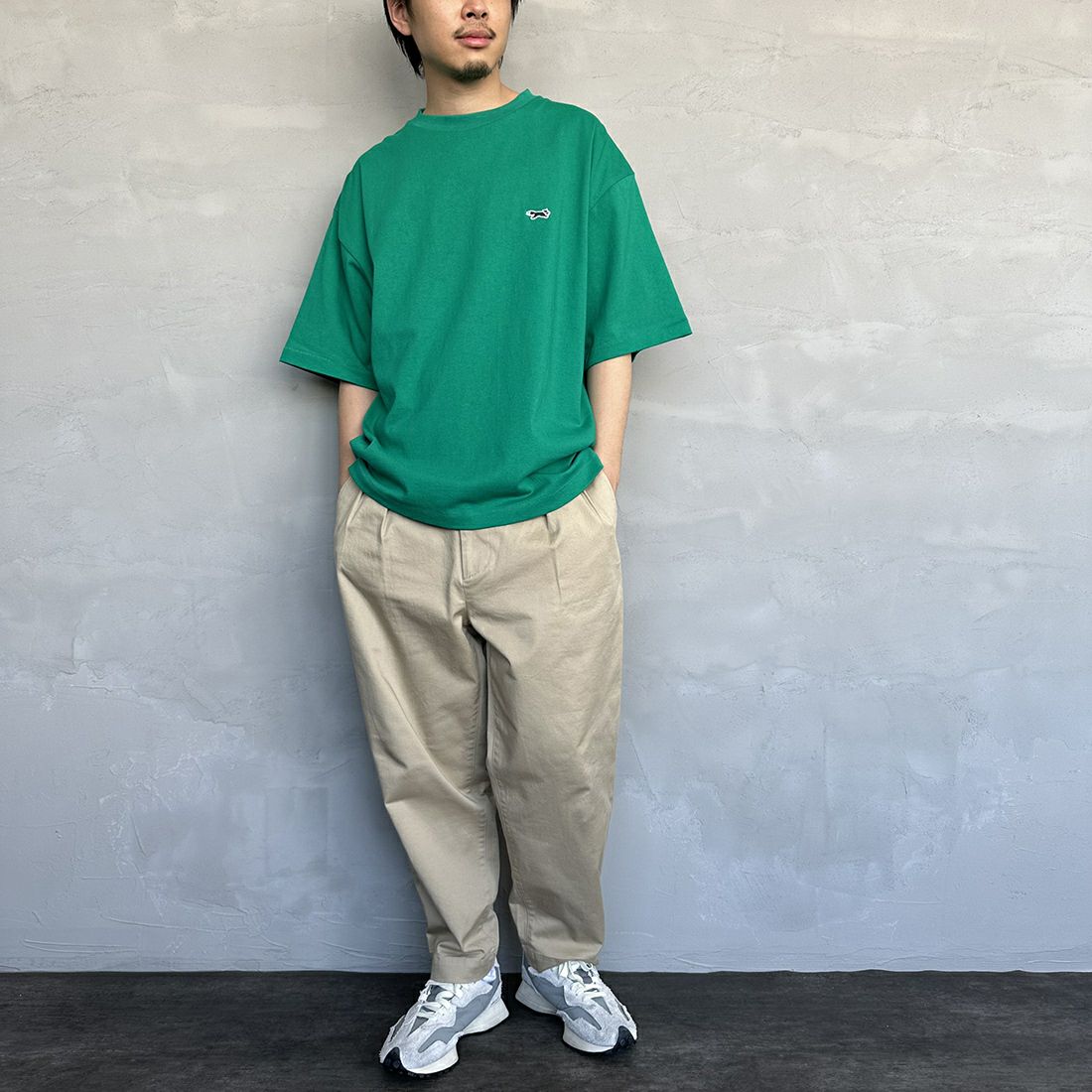 THE FOX [ザフォックス] 別注 ワンポイントロゴTシャツ [PN23S015-JF] GREEN &&モデル身長：173cm 着用サイズ：M&&