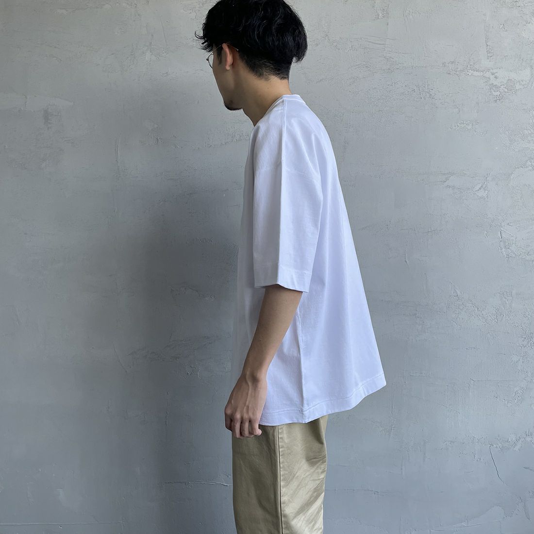 Health knit [ヘルスニット] 別注 ビックシルエット ヘンリーネックTシャツ [HR2301M011-JF] WHITE &&モデル身長：168cm 着用サイズ：L&&