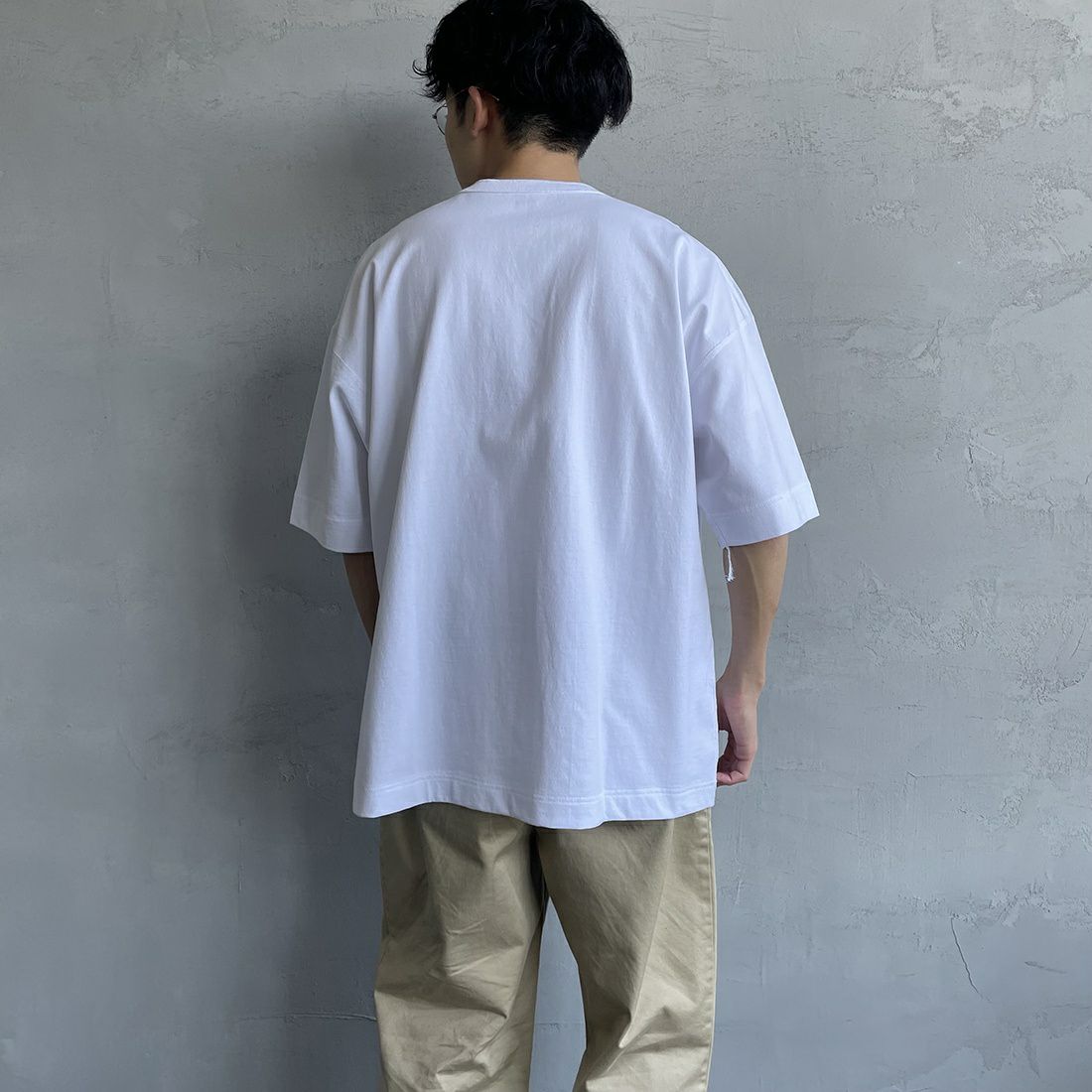Health knit [ヘルスニット] 別注 ビックシルエット ヘンリーネックTシャツ [HR2301M011-JF] WHITE &&モデル身長：168cm 着用サイズ：L&&