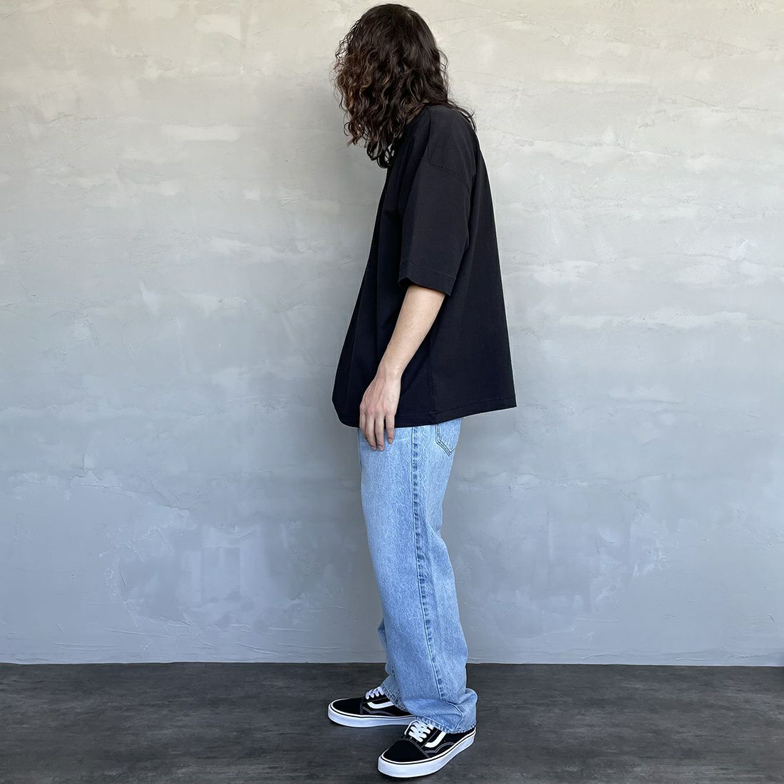 Health knit [ヘルスニット] 別注 ビックシルエット ヘンリーネックTシャツ [HR2301M011-JF] BLACK &&モデル身長：173cm 着用サイズ：XXL&&