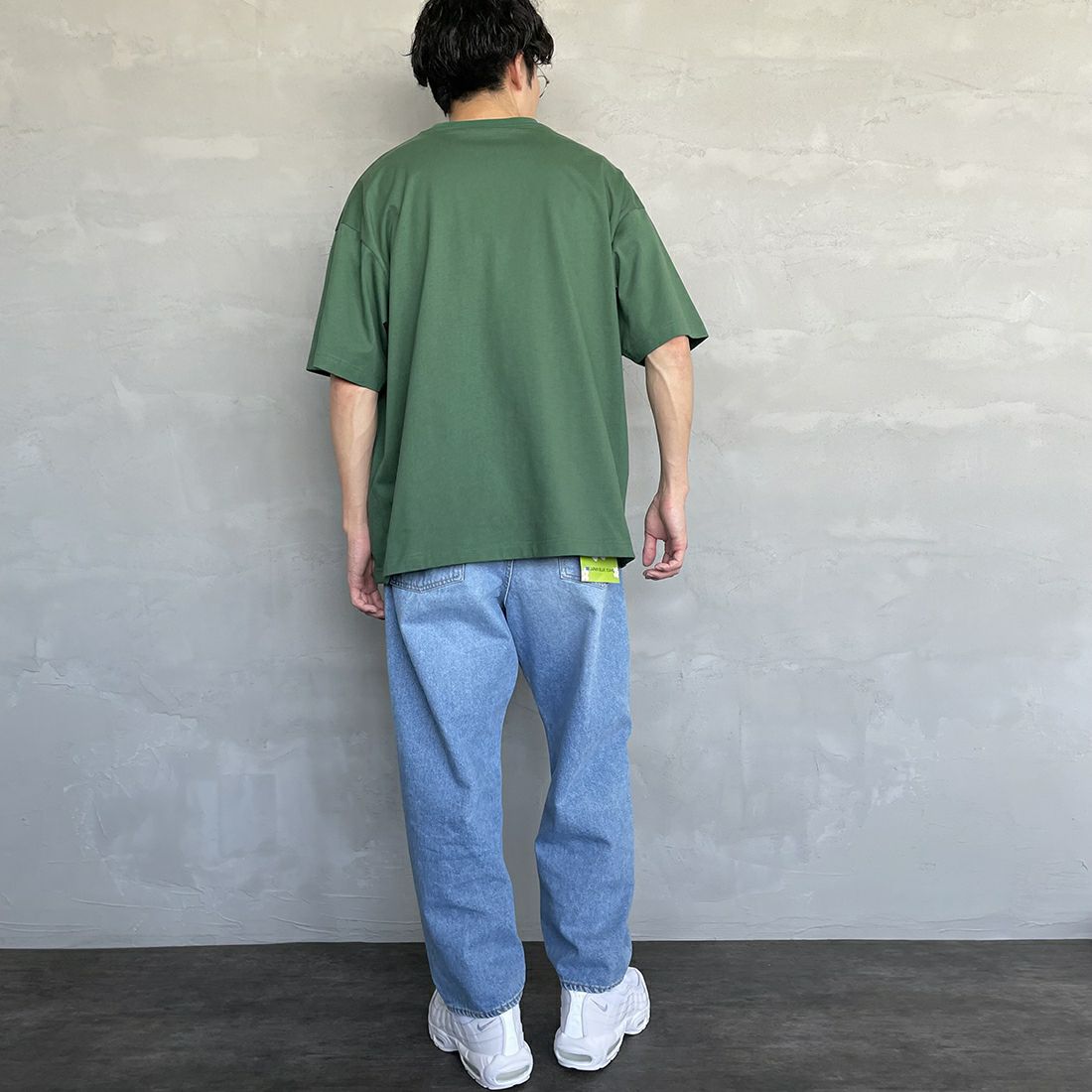 Fanatics [ファナティクス] 別注 MLB 3連ワンポイントロゴ刺繍 ショートスリーブTシャツ [ML0123SS0014-JF] AS GREEN&&モデル身長：168cm 着用サイズ：L&&