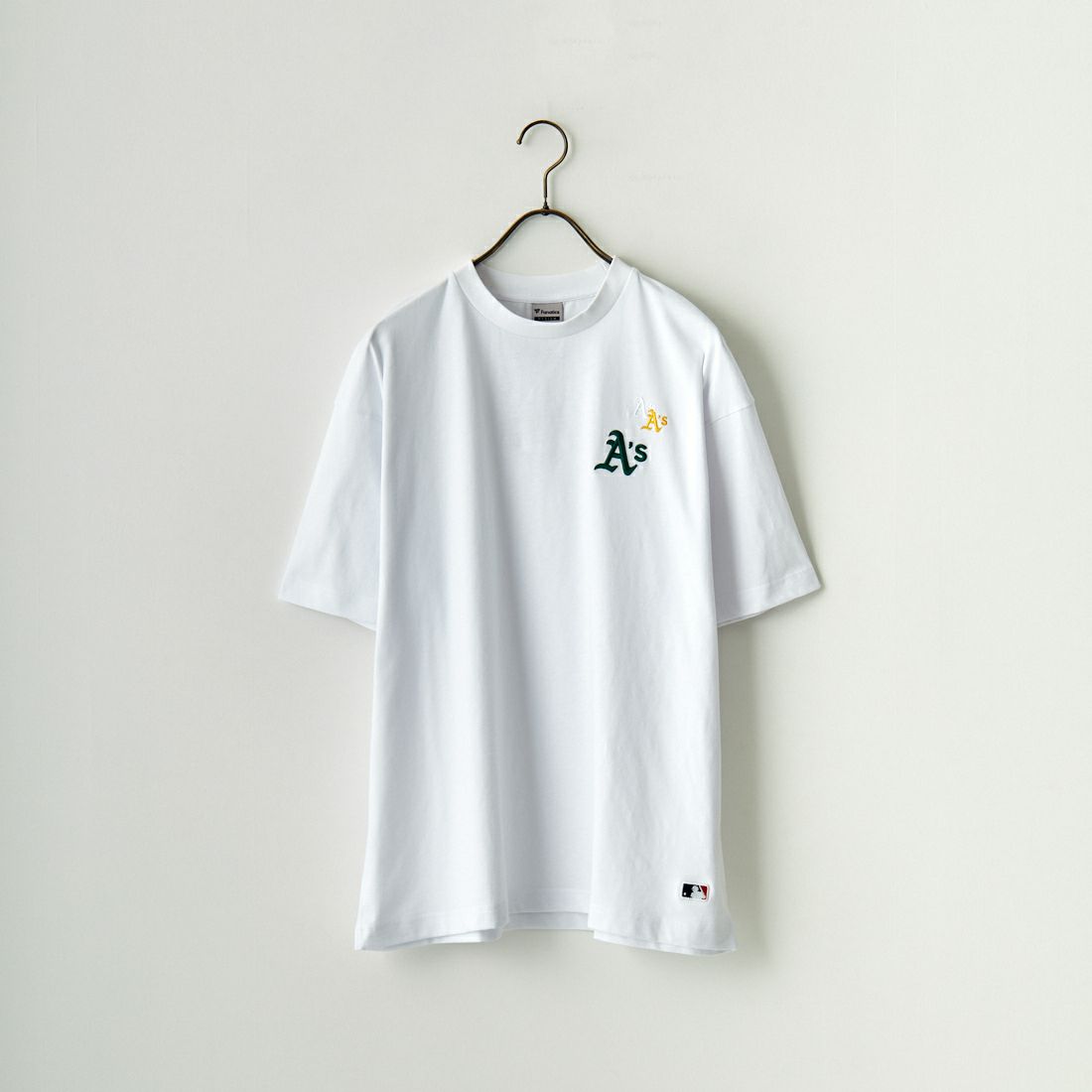 Fanatics [ファナティクス] 別注 MLB 3連ワンポイントロゴ刺繍 ショートスリーブTシャツ [ML0123SS0014-JF] AS WHITE