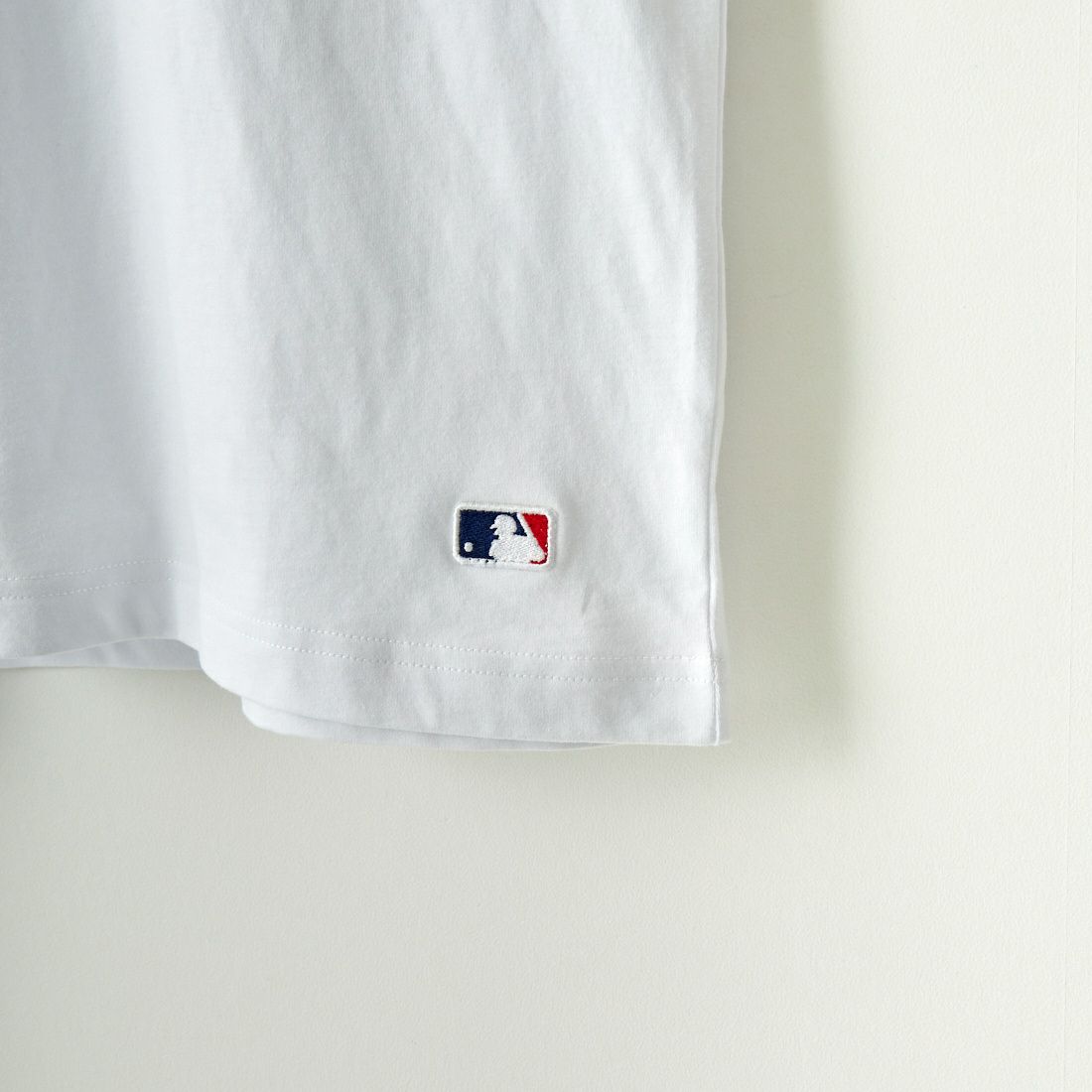 Fanatics [ファナティクス] 別注 MLB 3連ワンポイントロゴ刺繍 ショートスリーブTシャツ [ML0123SS0014-JF] AS WHITE