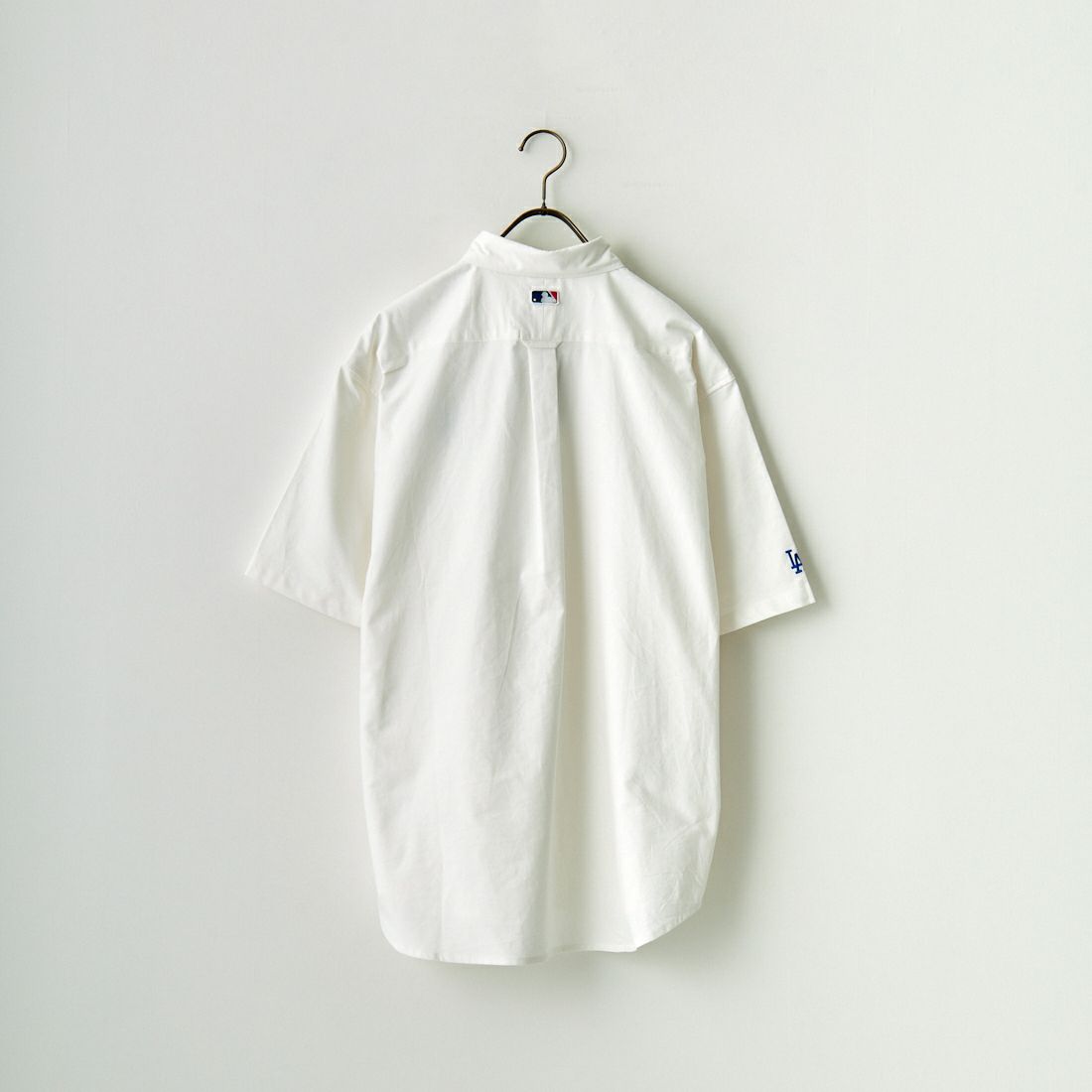 Fanatics [ファナティクス] 別注 MLB ワンポイント刺繍ロゴ ボタンダウンシャツ [ML2123SS0011-JF] LA WHITE
