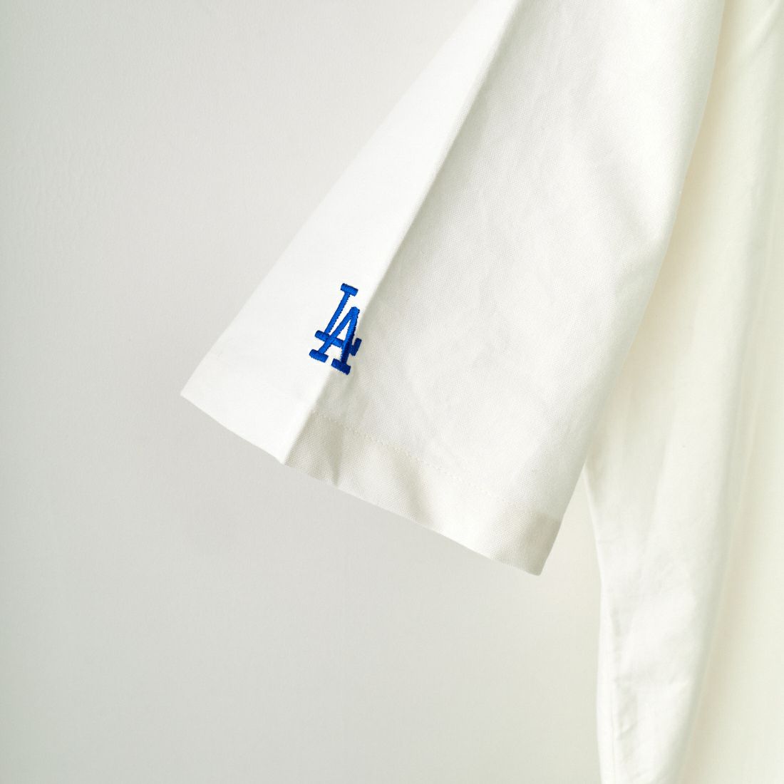 Fanatics [ファナティクス] 別注 MLB ワンポイント刺繍ロゴ ボタンダウンシャツ [ML2123SS0011-JF] LA WHITE